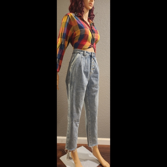 Retro Highwaisted Jeans - Picture 4 of 15